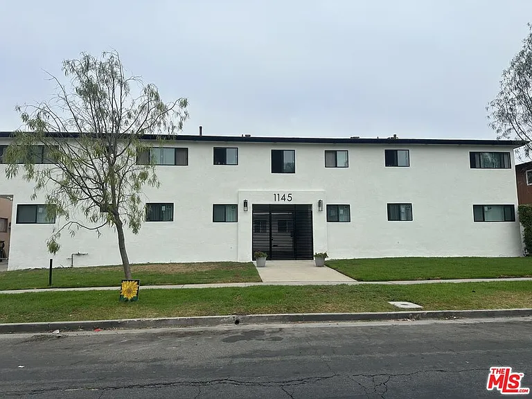 1145 S Holt Ave #8 — Photo 20