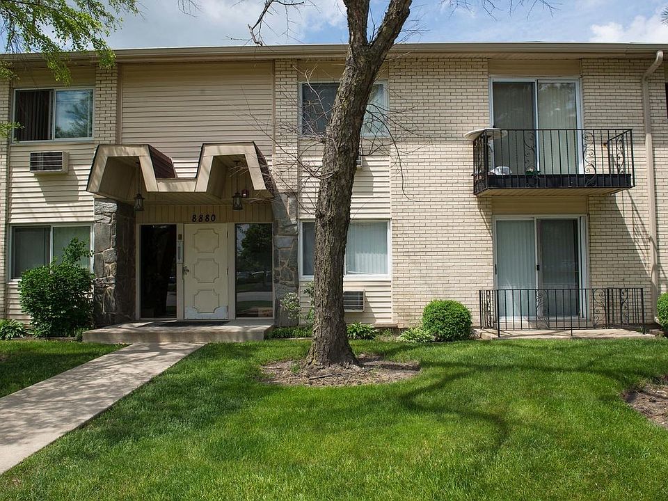 1st image of 8880 Golf Rd APT 1E