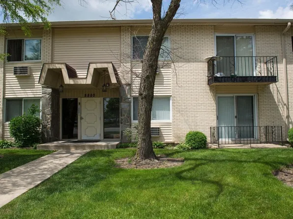 8880 Golf Rd APT 1E, Des Plaines, IL 60016