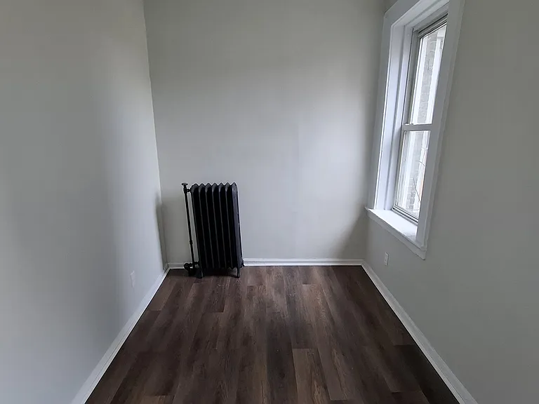 220 Roseville Ave #304 — Photo 8