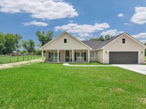 885 Foster Rd, Lufkin, TX 75904