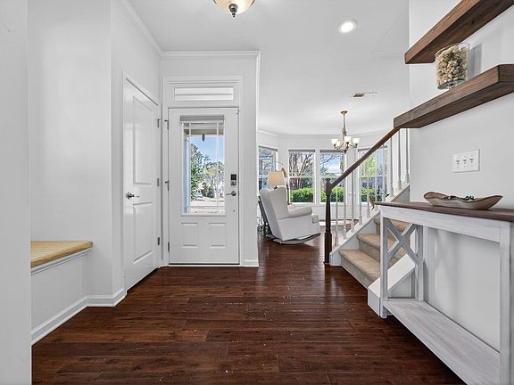 4th image of 816 Wildflower Ridge Rd