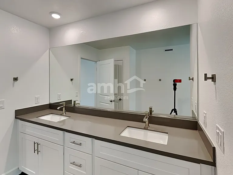 9122 Ribbon Meadow Ct — Photo 12