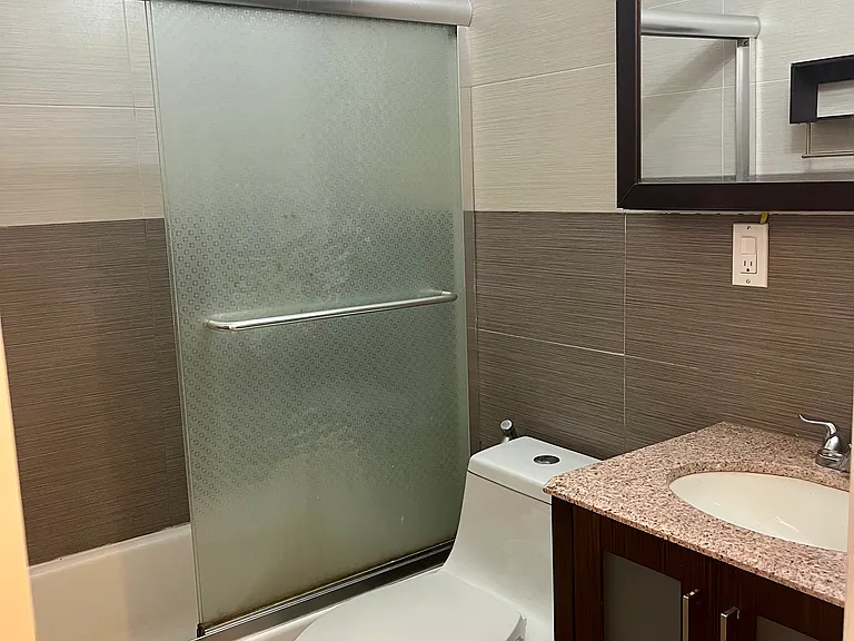 1077 Dean St #2R — Photo 6
