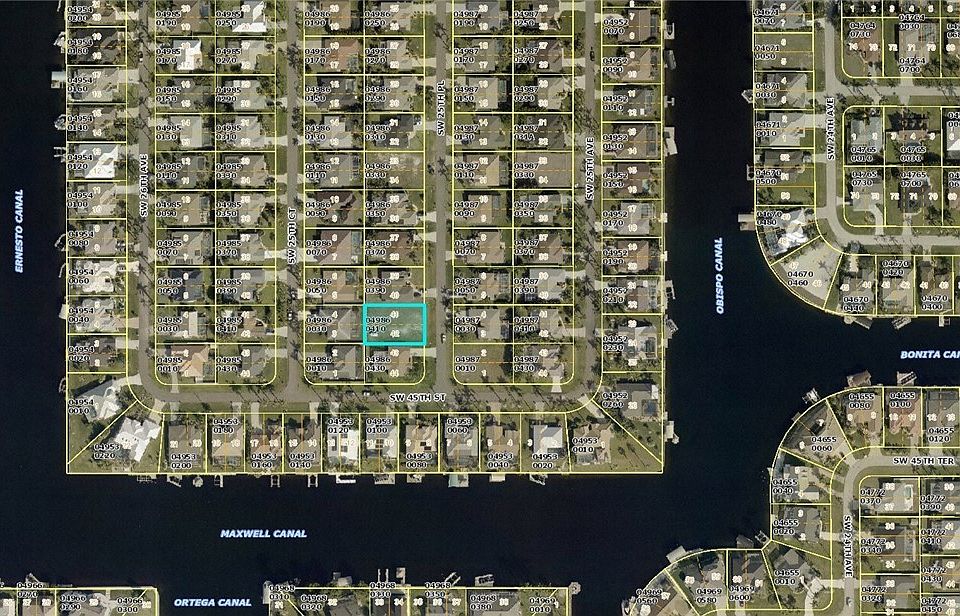 2nd image of 4418 SW 25th Pl