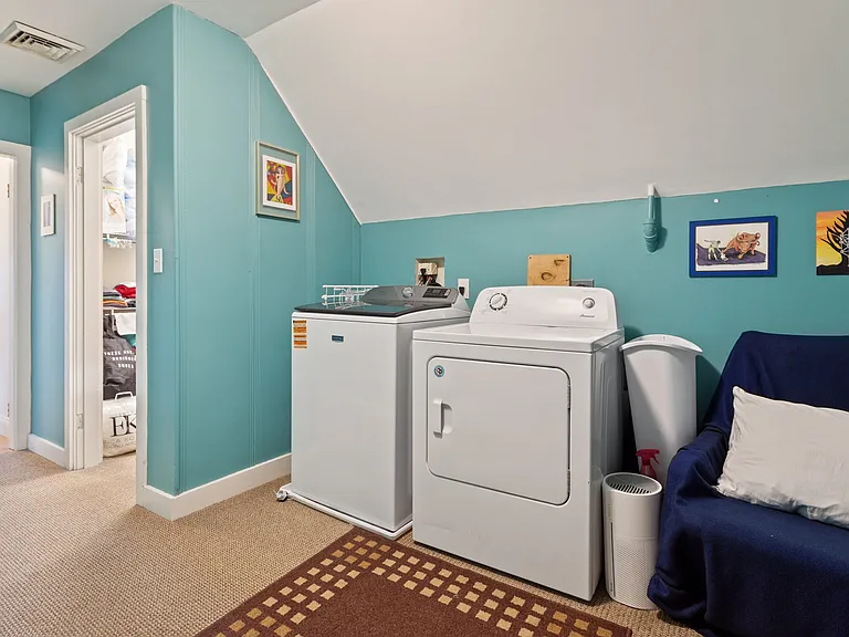 29 Ocean Ave #4 — Photo 23