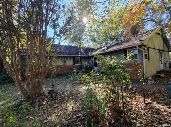 108 N 4th St, Marion, IL 62959