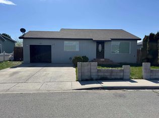 112 Deangela Dr, Grandview, WA
