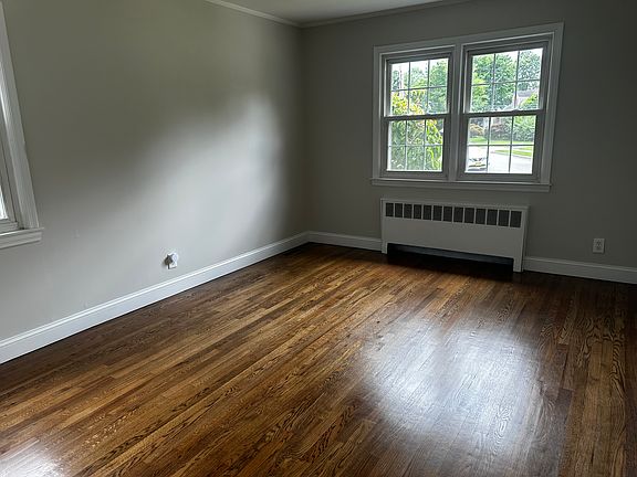 5th image of 29 Hamilton Sq