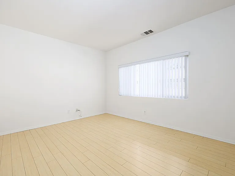 Cypress Apartments — Photo 2