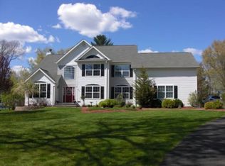 9 Quincy Dr, Oak Ridge, NJ 07438