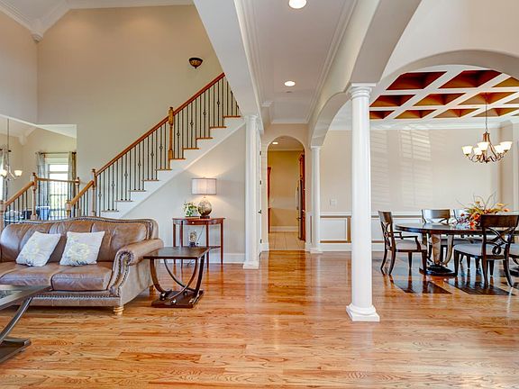 4th image of 1225 Plumeria Pl