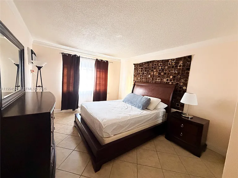 200 S Birch Rd #211 — Photo 9