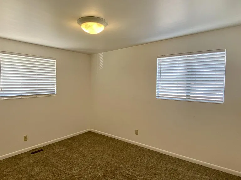 290 S Fairlane Dr #3 — Photo 8