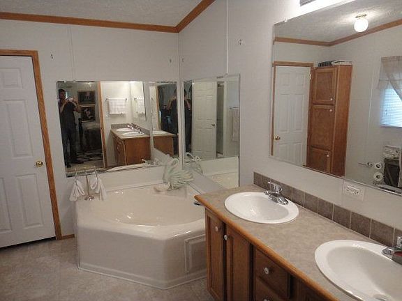 5th image of 29039 Miller Farm Ln