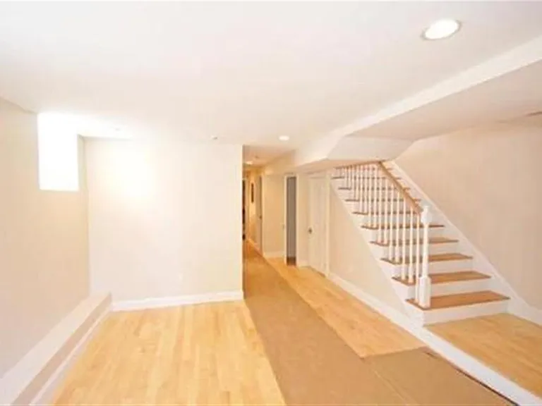 11 Sheridan St #2 — Photo 5
