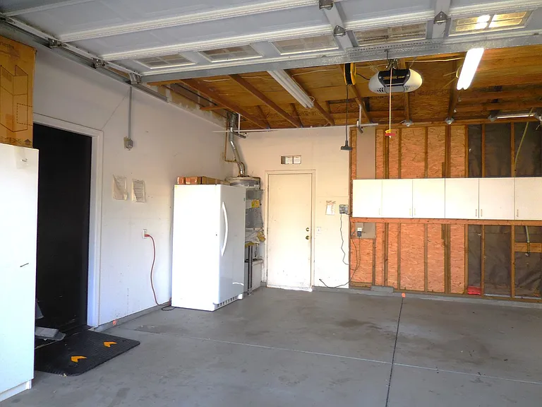 1079 Stillspring Dr — Photo 23
