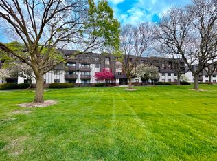 13200 W Heiden Cir UNIT 2109, Lake Bluff, IL 60044