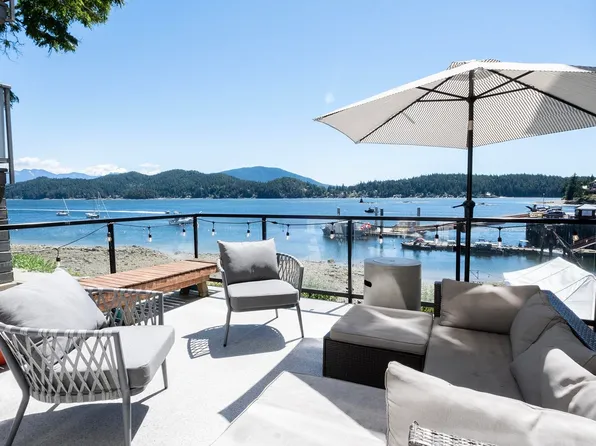 416 Marine Dr, Gibsons, BC V0N 1V9