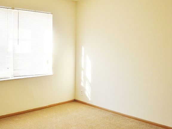 5th image of 3601 Holly Hills Blvd APT 7