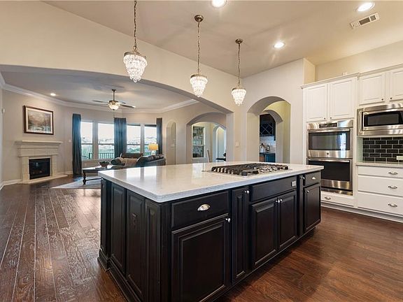 3rd image of 119 Kildrummy Ln