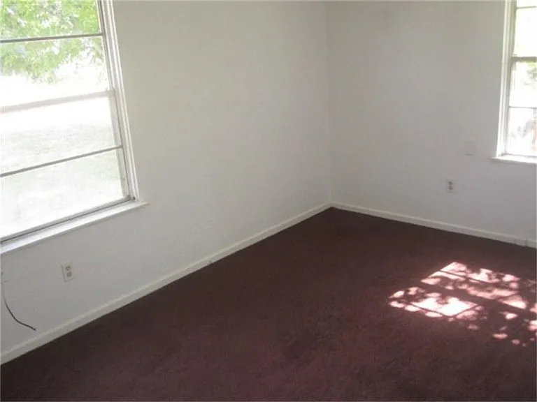 5422 Thrush Dr — Photo 6