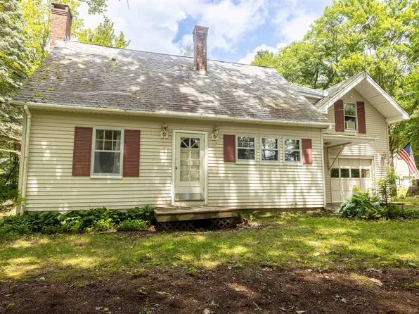 32 Grannis Street, Claremont, NH 03743