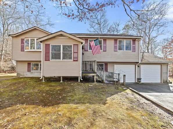 4 Sanford St, Bourne, MA 02532