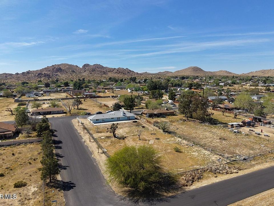 1st image of 205 E Largo Vista Rd