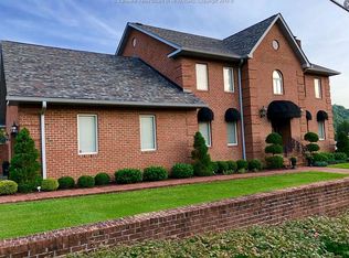 450 3rd St, Madison, WV 25130