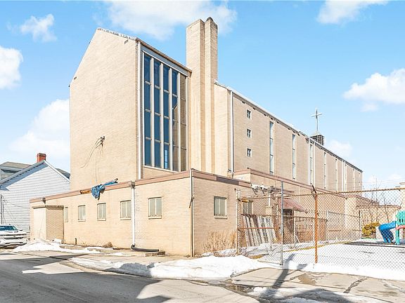 2nd image of 2428 Arlington Ave