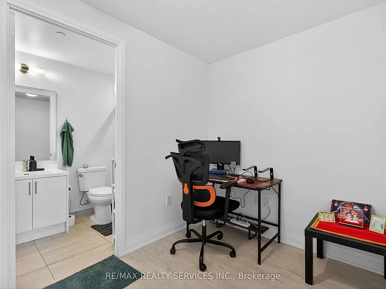 412 Silver Maple Rd #426 — Photo 33