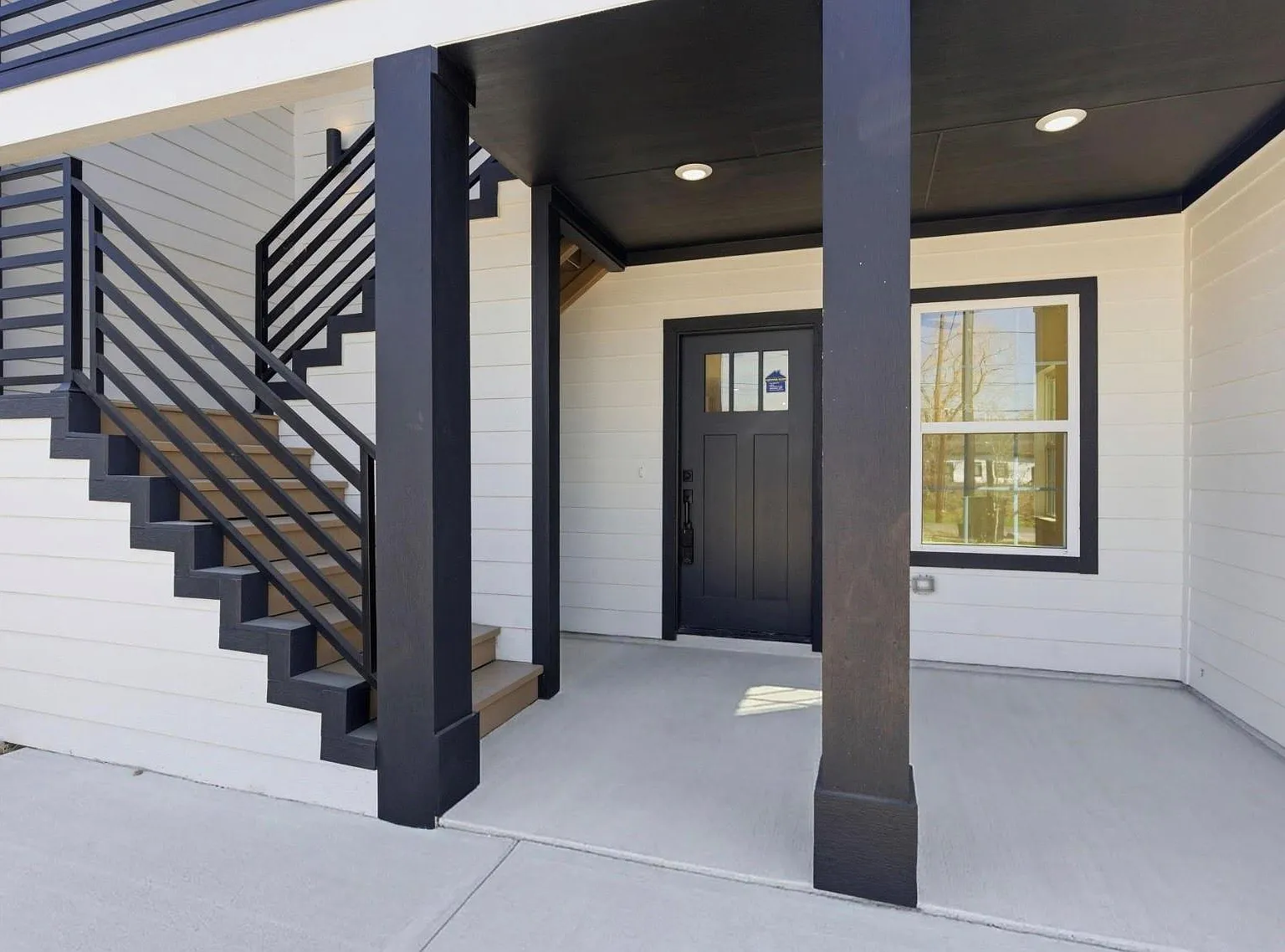 3 bed, 2.0 bath, 1187 sqft, $1,850 — Photo 2