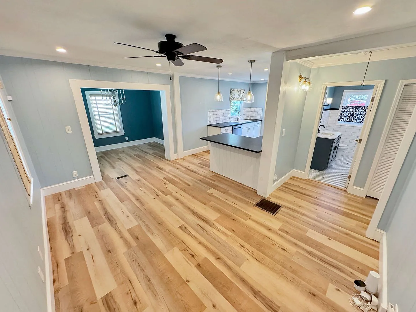 2BR / 1BA - Downtown Marietta — Photo 2
