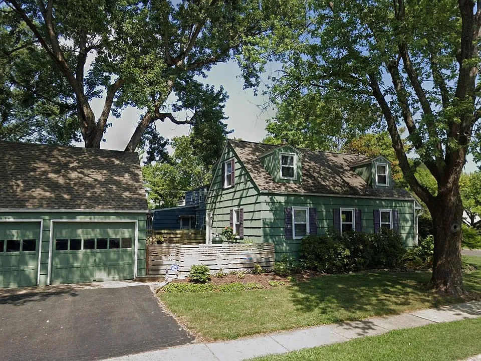 319 Loveman Ave