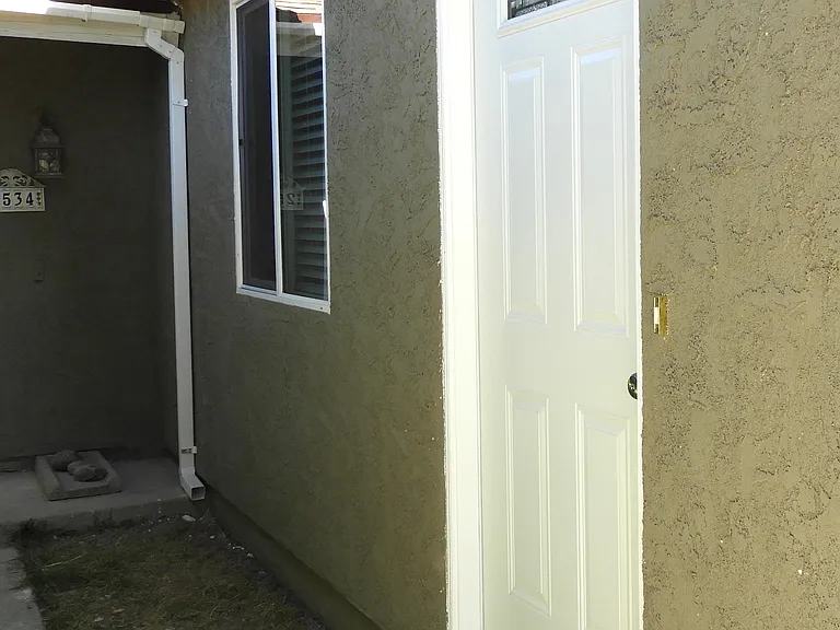 2534 N Parkdale Ave #B — Photo 2