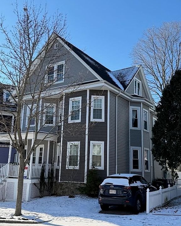 1st image of 26 Bradfield Ave #3