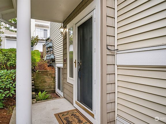 5th image of 2680 139th Avenue SE #31