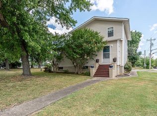 1302 N Wright Rd #B, Alcoa, TN 37701