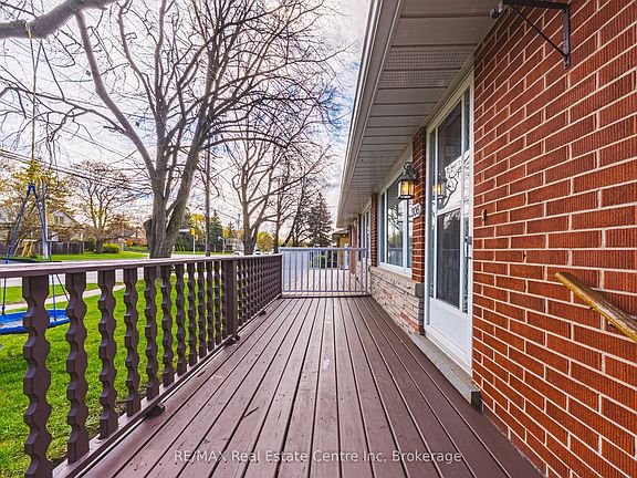 5th image of 306 Victoria Rd N