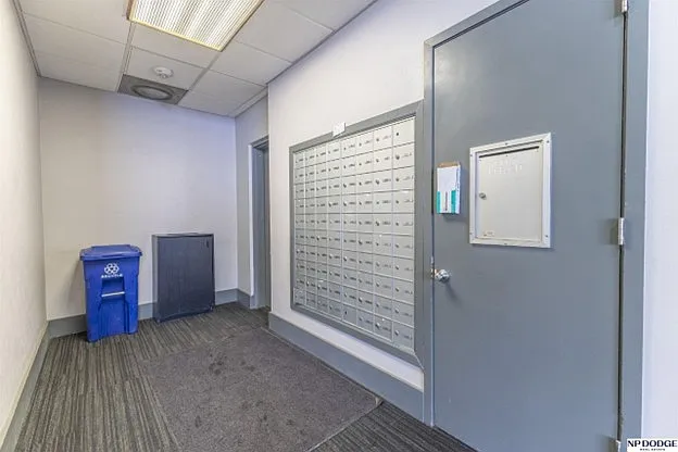 Building Photo - 105 N 31st Ave #701