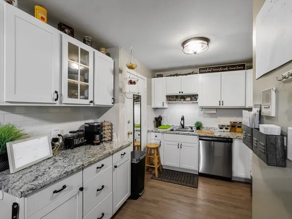 3 Karena Dr APT 24, Taunton, MA 02780