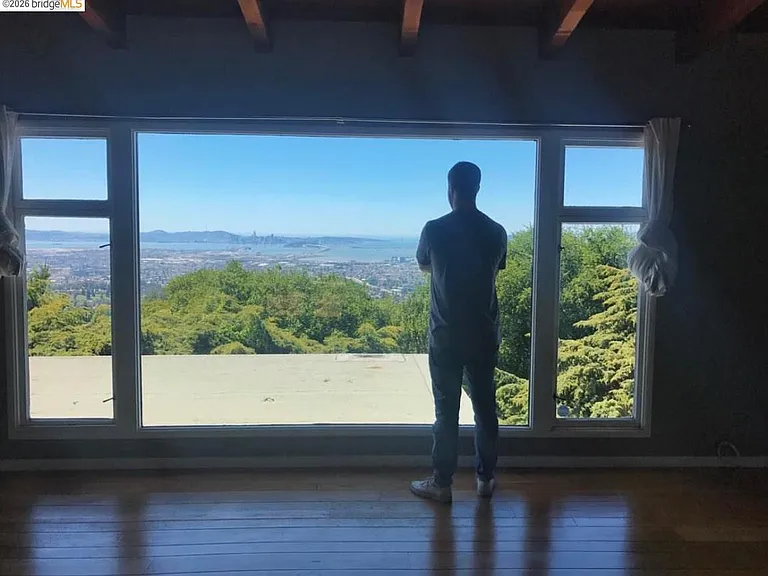 6100 Skyline Blvd — Photo 8