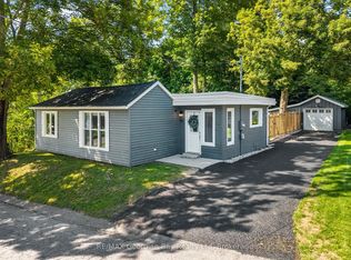 59 Broad St, Penetanguishene, ON L9M1G4