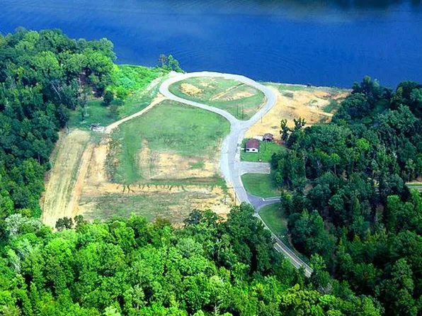 1495 Shadow Creek Dr, Camden, AL 36726