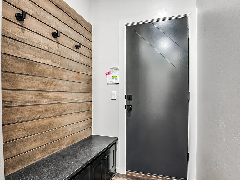14301 Village Trl — Photo 35