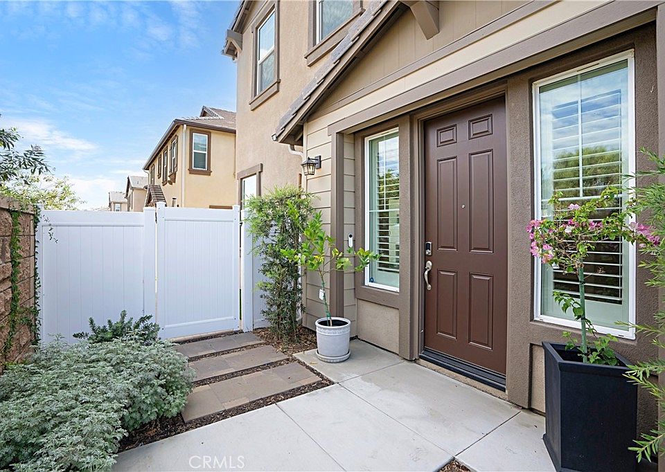 1st image of 40596 Birchfield Dr