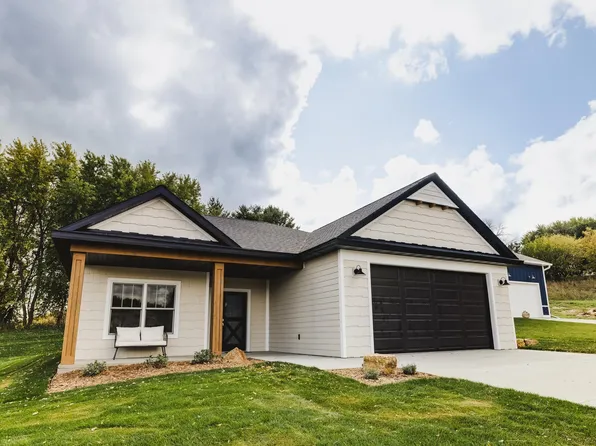 3220 Allison Ln NE, Rochester, MN 55906