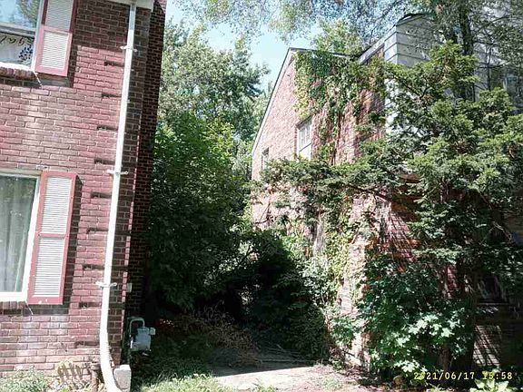 15501 Seymour