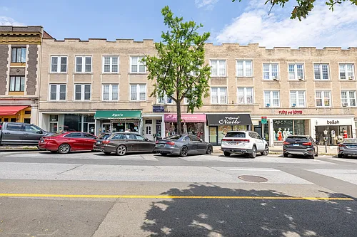 347 Greenwich Ave Photo 1